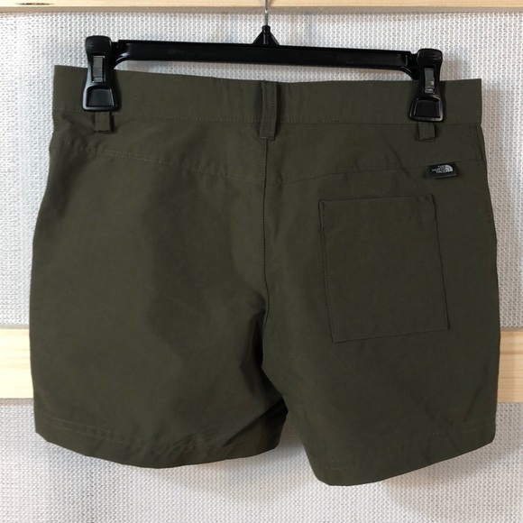 NWT The North Face Girl Parker Short Size: Medium - Picture 4 of 4